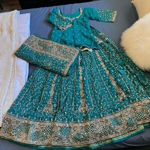 4 piece Pakistani Indian bridal Lehenga with heavy work